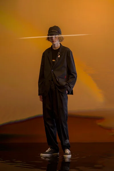 Look 48